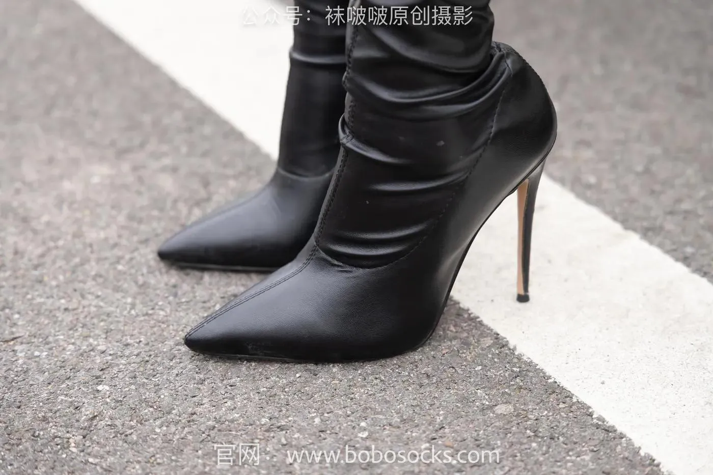 [BoBoSocks袜啵啵]NO.146 小甜豆-高跟长靴、黑色踩脚裤、肉丝 [154P]插图2